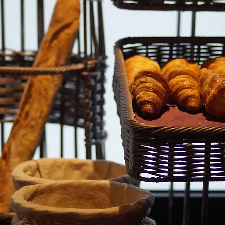 Des Quatrans Hotel Caen