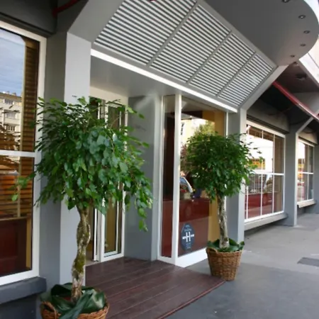 Des Quatrans Hotel 3*