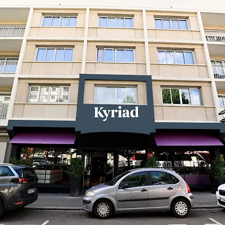 Otel Kyriad - Centre 3*