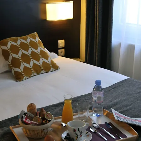 Hotel Kyriad - Centre 3*