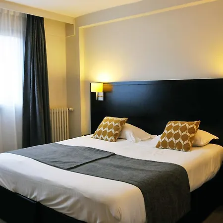 Hotel Des Quatrans 3*