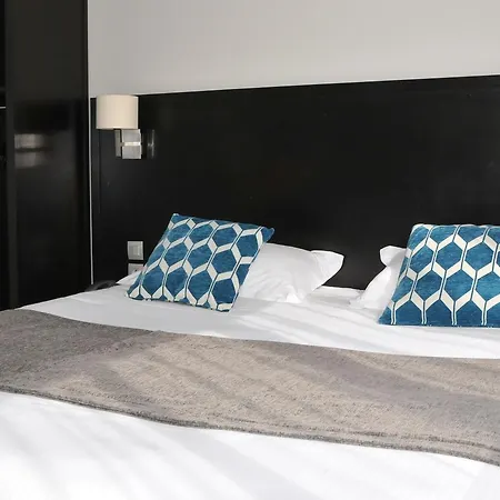 Hotel Des Quatrans 3*