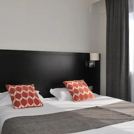Otel Kyriad - Centre