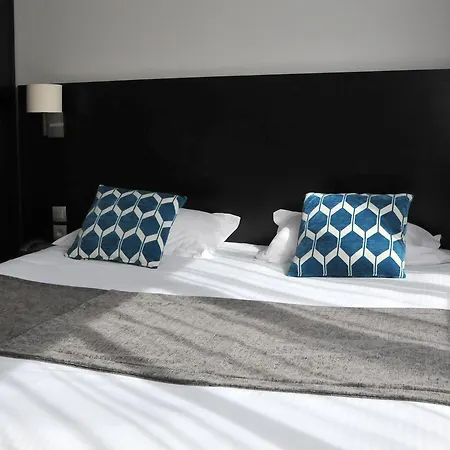 Des Quatrans Hotel 3*