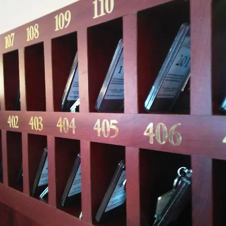 Des Quatrans Hotel 3*