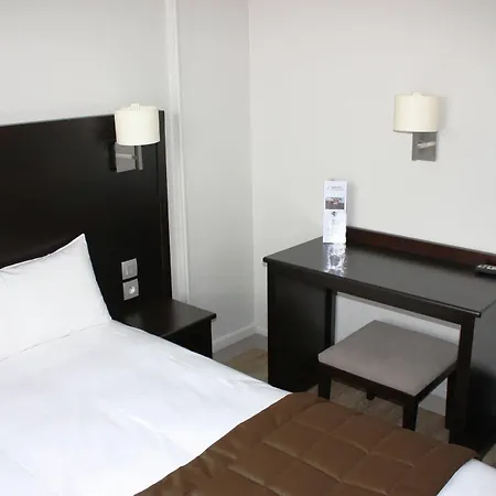 Hotel Des Quatrans 3*