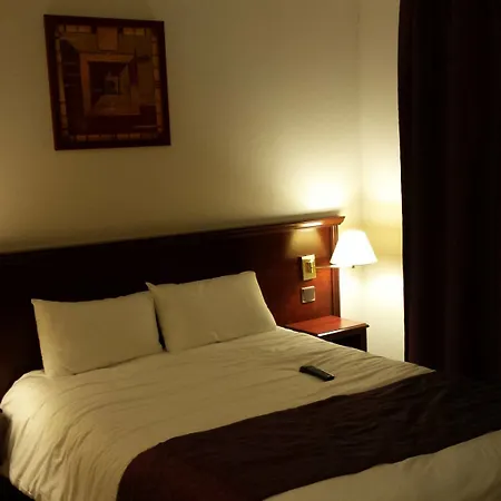 Hotel Des Quatrans 3*