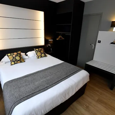 Otel Kyriad - Centre