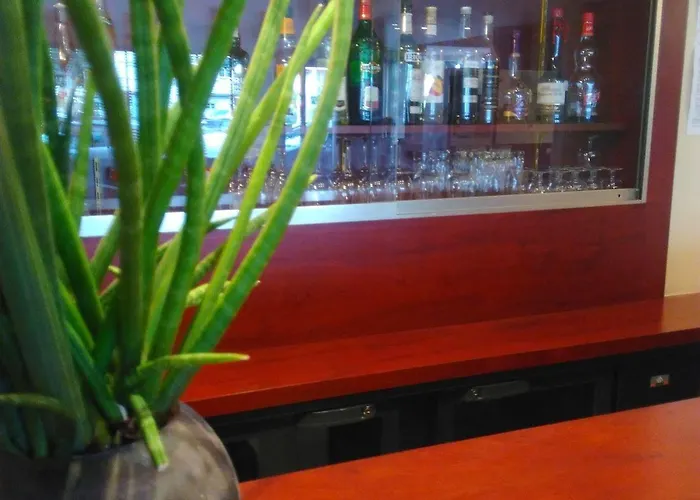 Hotel Des Quatrans Caen