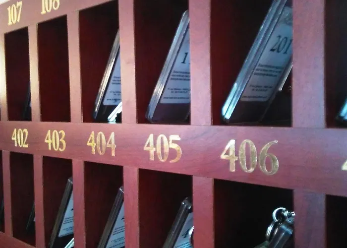 Des Quatrans Hotel 3*